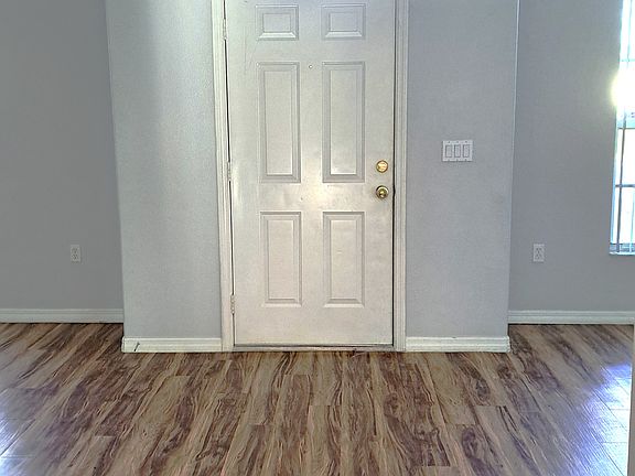 4th image of 74 Pittman Dr