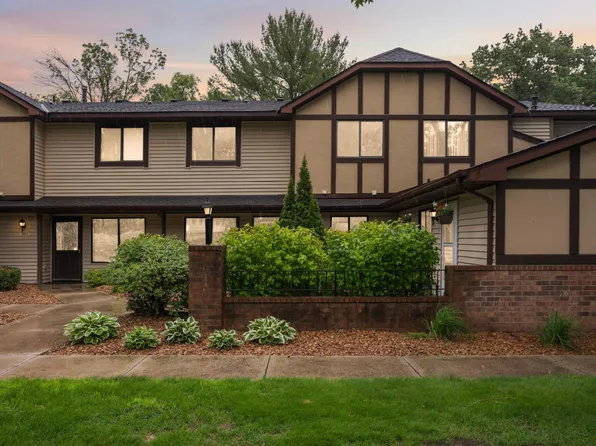 5960 Fernwood St, Shoreview, MN 55126