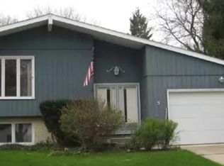 5 Barron Ct, Madison, WI 53705