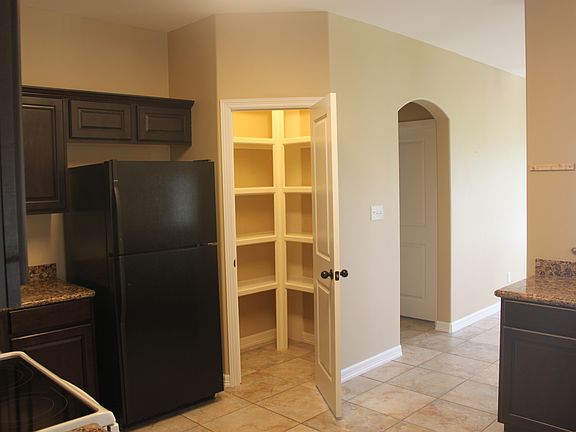 5th image of 3418 Paloma Cir N
