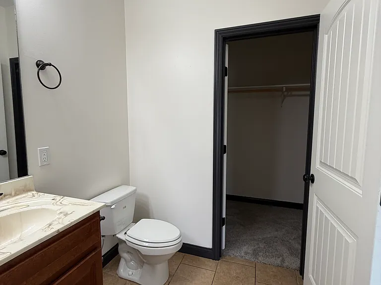 2427 Indiana Ave #1 — Photo 18