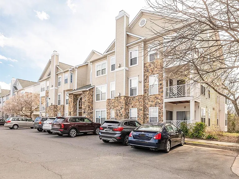 5932 Founders Hill Dr #202 — Photo 31
