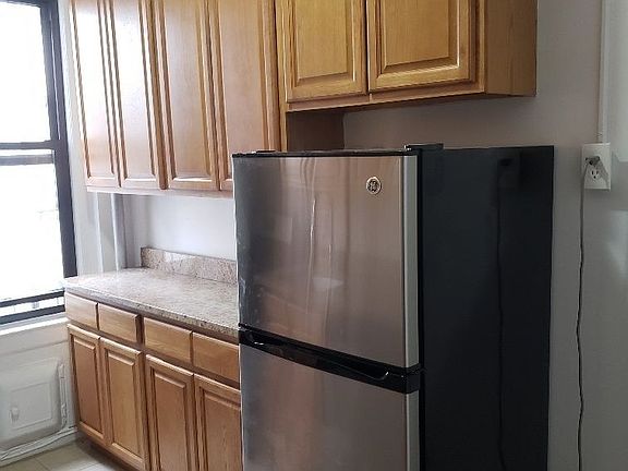 3rd image of 28-02 44th St #7