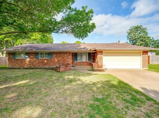 1413 Ridgecrest Dr, Midlothian, TX 76065