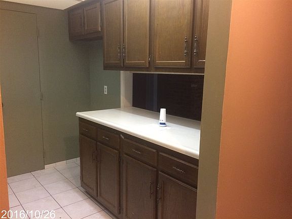 3rd image of 7820 Greenbank Ct