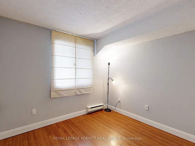 3835 Lake Shore Blvd W #104 — Photo 28