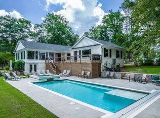 1301 Meadow Dr, Greensboro, GA
