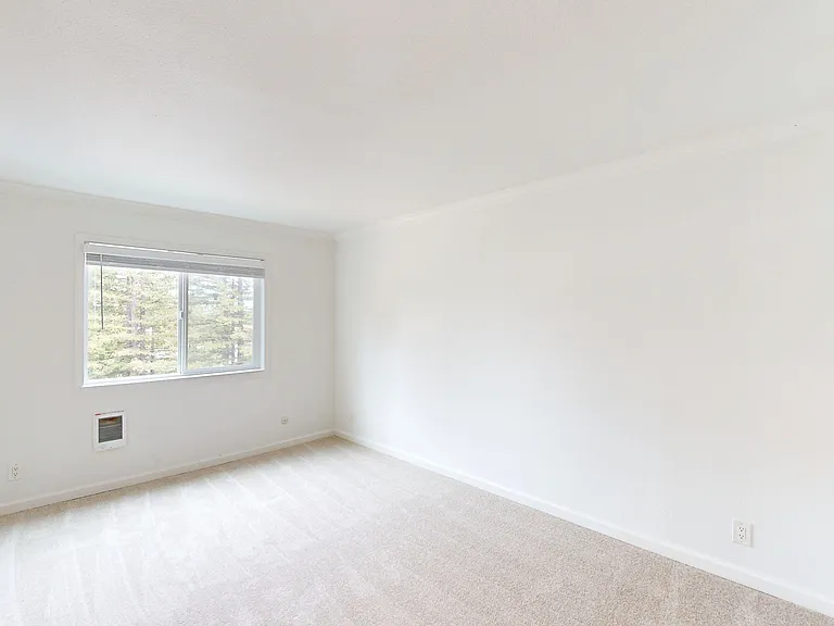 521 Alameda Del Prado #325 — Photo 7