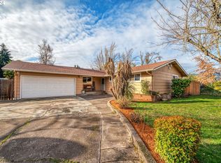 712 67th St, Springfield, OR 97478