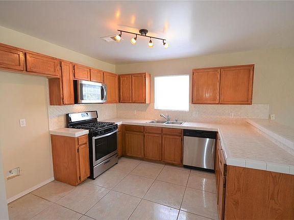 4th image of 125 Keeney Dr