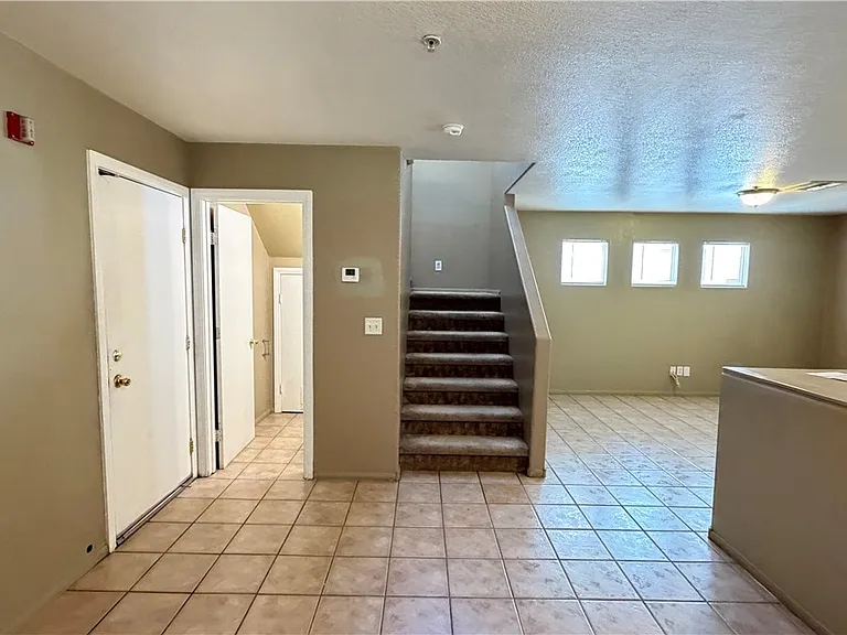 2928 Sapphire Sands Ct — Photo 4