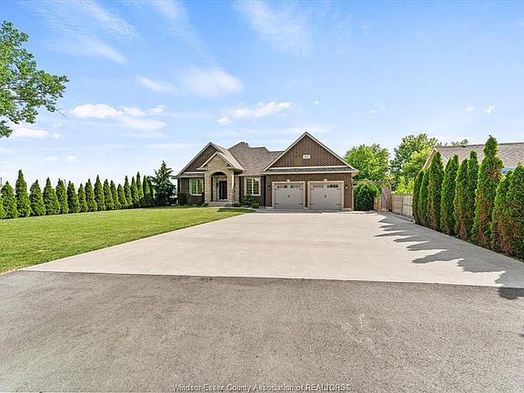 3rd image of 402 County Road 34 W