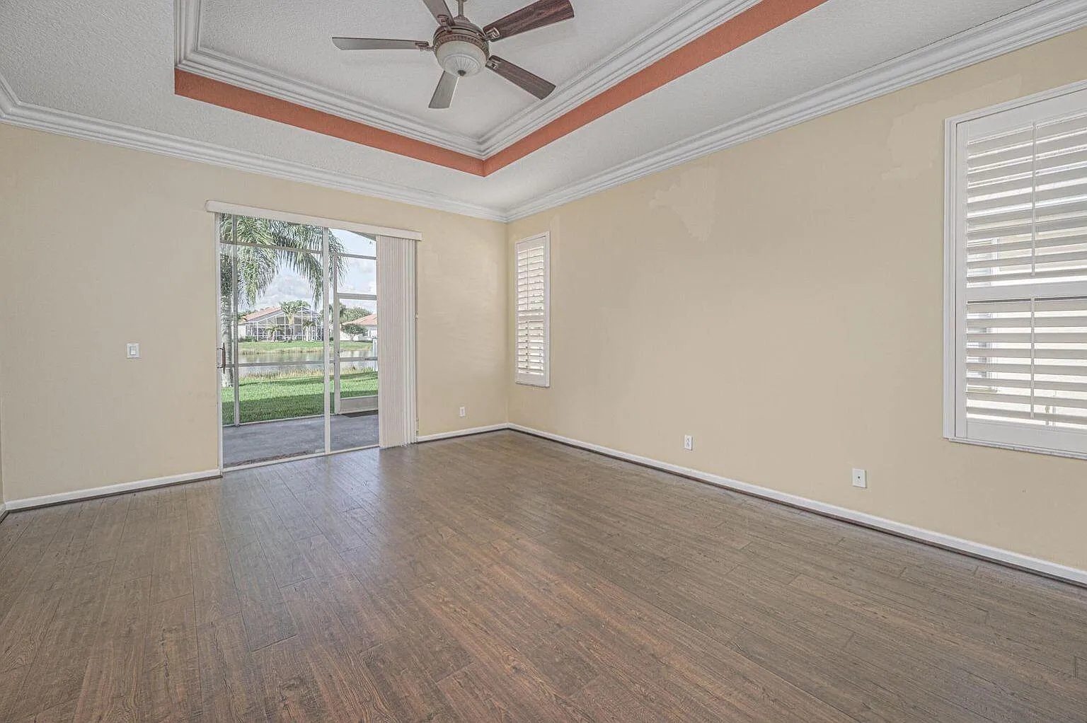 4 bed, 2.0 bath, 2487 sqft, $3,100 — Photo 3