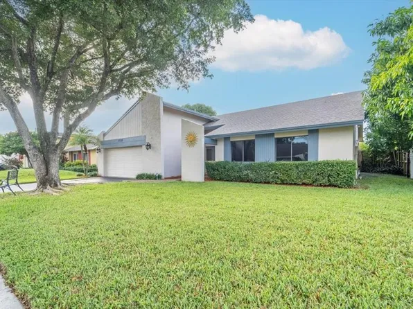 8550 NW 46th Ct, Lauderhill, FL 33351