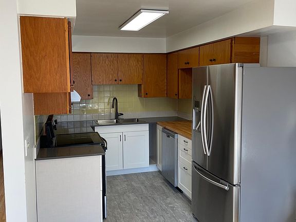 3rd image of 612 Desnoyer Ave