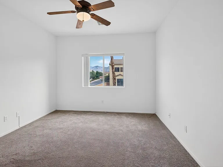 1704 Patrick Thomas Ct — Photo 30