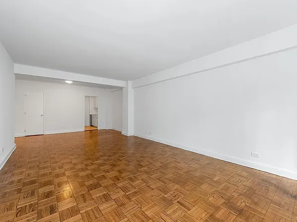 136 East 55th Street image 1 of 7
