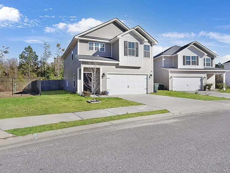609 Fairview Cir — Photo 3