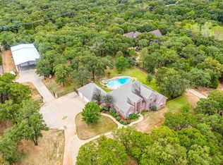 8008 Walnut Dr, Alvarado, TX 76009