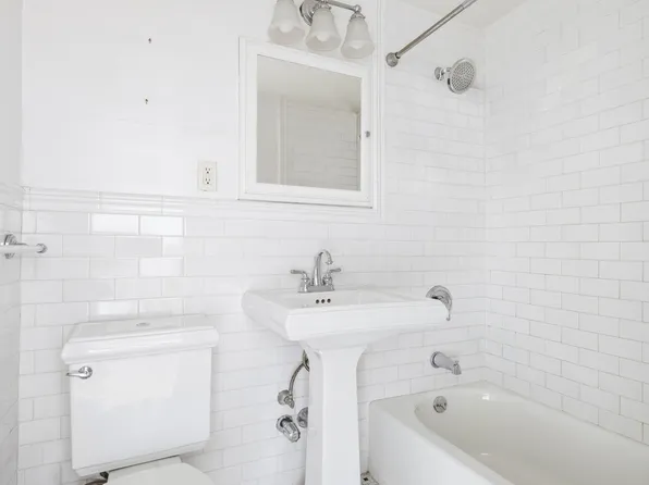 315 East 70th Street image 7 of 9