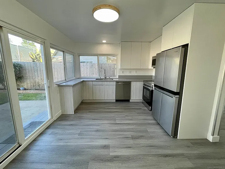 13875 Wayland Grove Ct — Photo 8