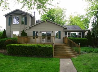 1704 River Terrace Dr, Johnsburg, IL 60051