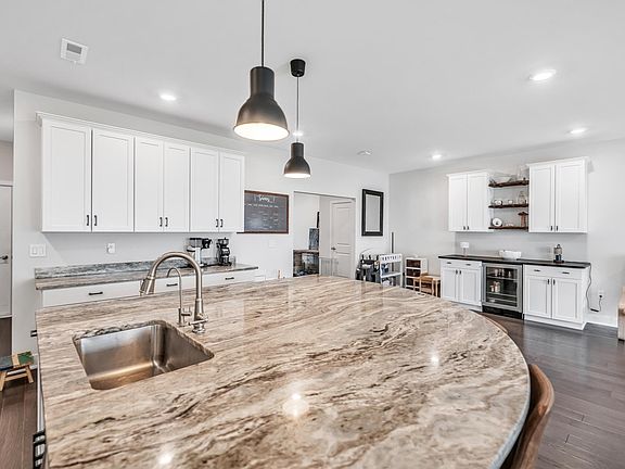 4th image of 62 Gerhard Pl