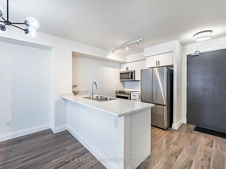 8 Trent Ave #704 — Photo 9