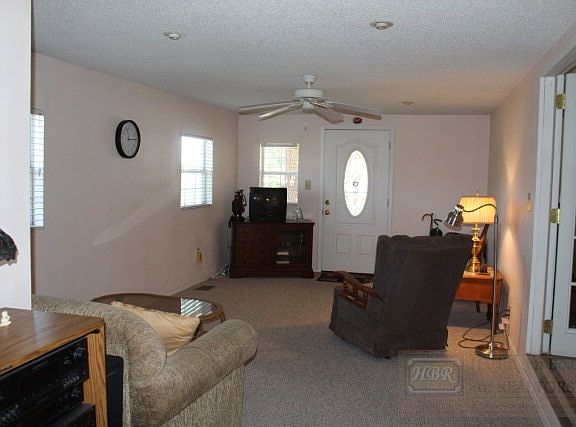 3rd image of 13813 Park Pl
