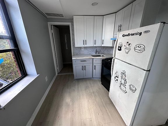 3rd image of 67 Concord St #31E