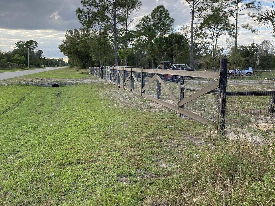 2nd image of 663 Avenida Del Sur