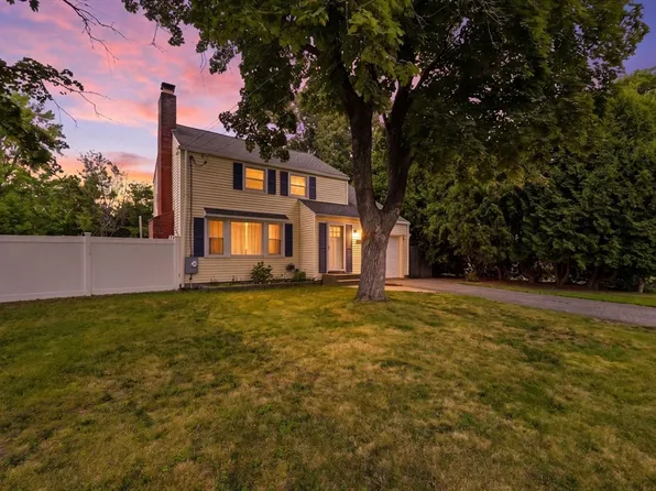 108 Fenway Dr, Springfield, MA 01119