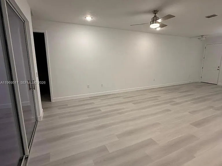 1255 Wadsworth St SE — Photo 8