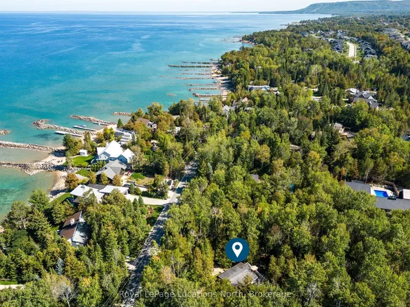 112 Cameron St, The Blue Mountains, ON N0H 2P0