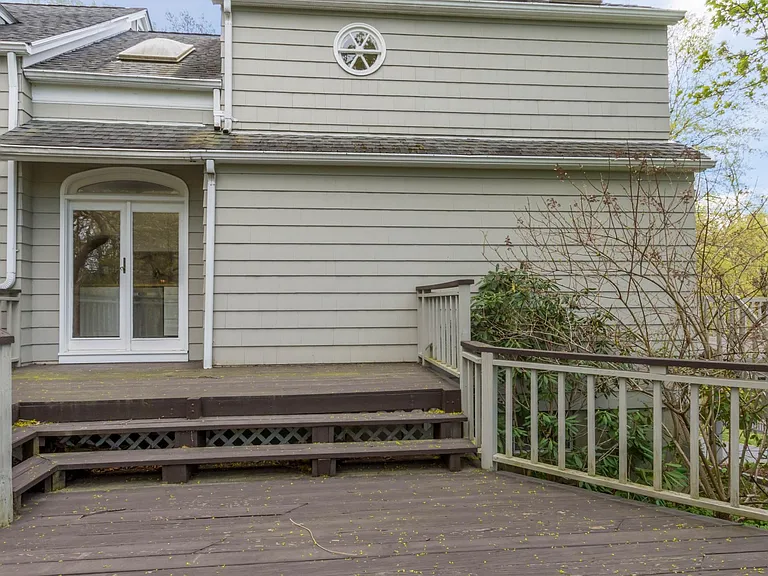 241 Maple Rd #1 — Photo 20