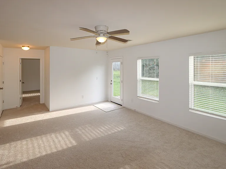 31 Southfork Dr SW — Photo 9