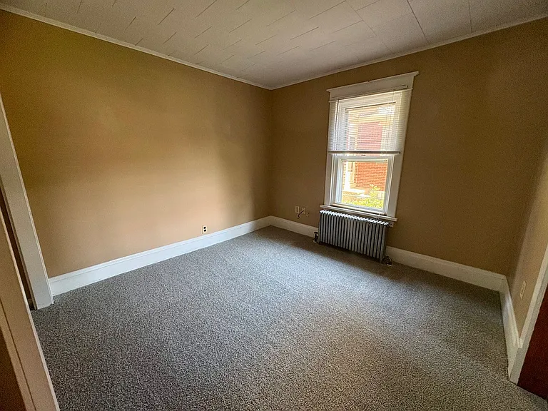 40 W Caracas Ave — Photo 5