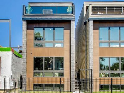 4212 W 5th Ave, Chicago, IL, 60624