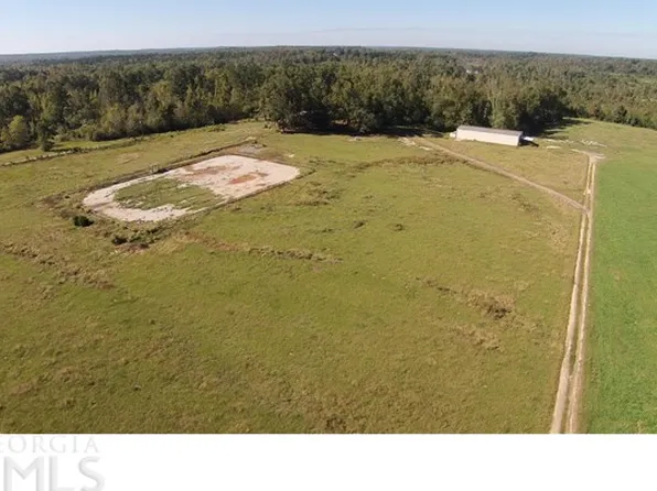 190 Riveree Rd, Brooks, GA 30205