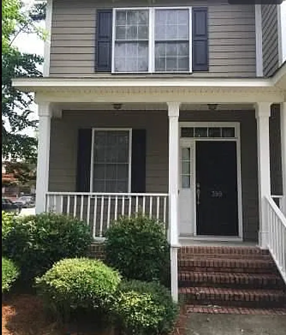 Charming 2-Bedroom Home in Columbia, SC A Perfect Blend of Comfort and Convenience! — Photo 2