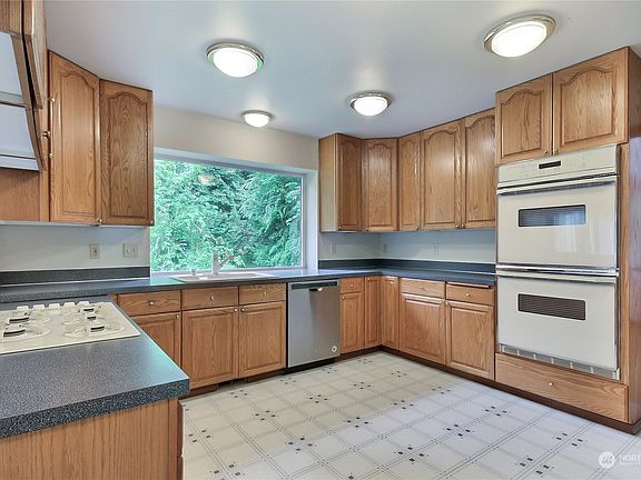 5th image of 8610 104th Street SW