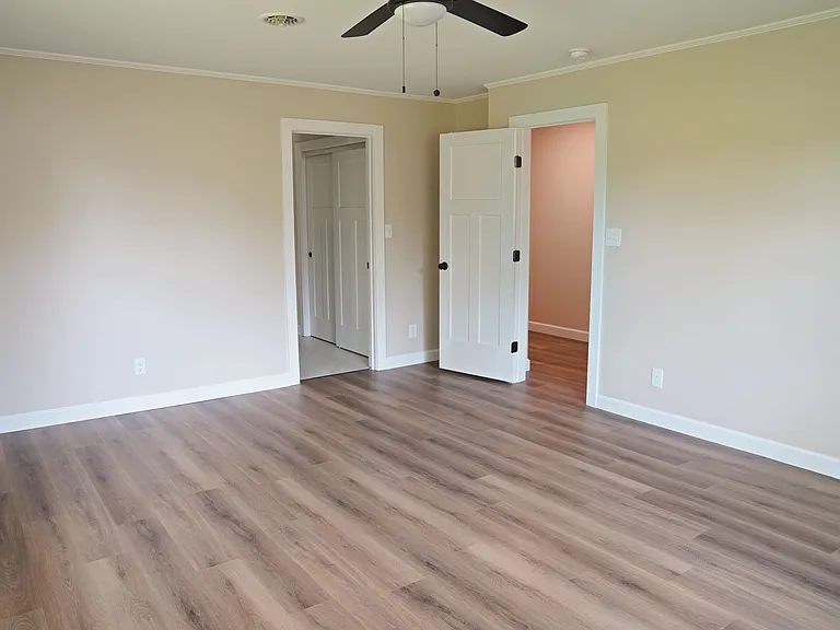 612 Southgate Rd — Photo 15