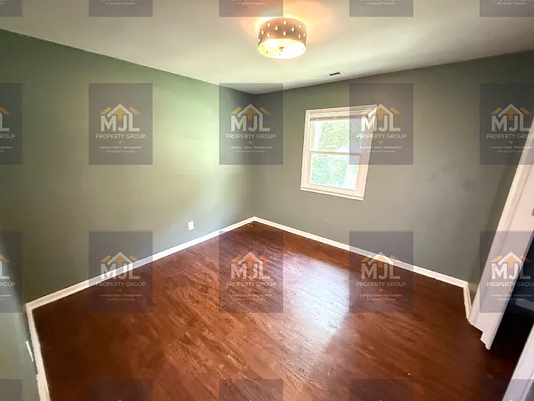 708 N Willow Ave — Photo 18