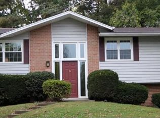 4952 Swinton Dr, Fairfax, VA 22032