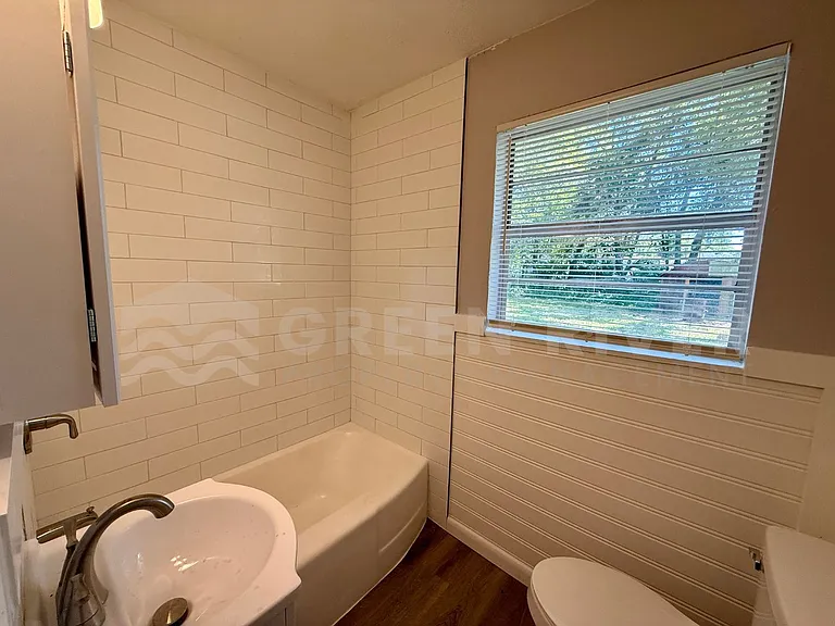 3078 W 15th St — Photo 19