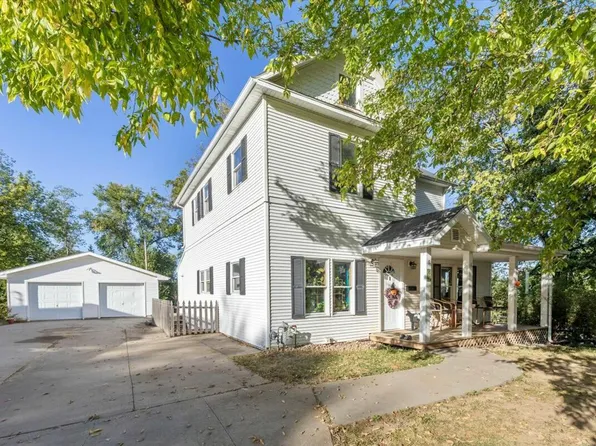 202 4th St, Glenwood, IA 51534