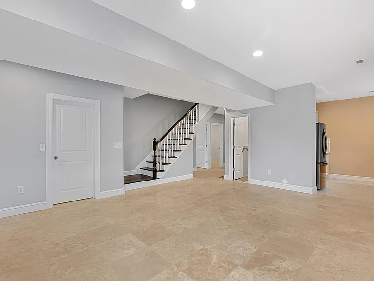 3 Finch Rd #B — Photo 6