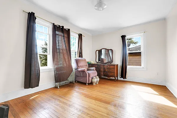 Sold by Mitra Hakimi Realty Group, LLC | media 19