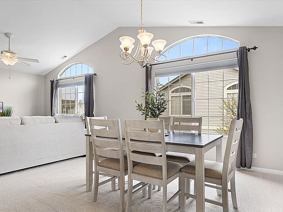 4th image of 1698 Fredericksburg Ln #1698