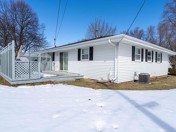 2nd image of 1725 Beaver Dam Dr